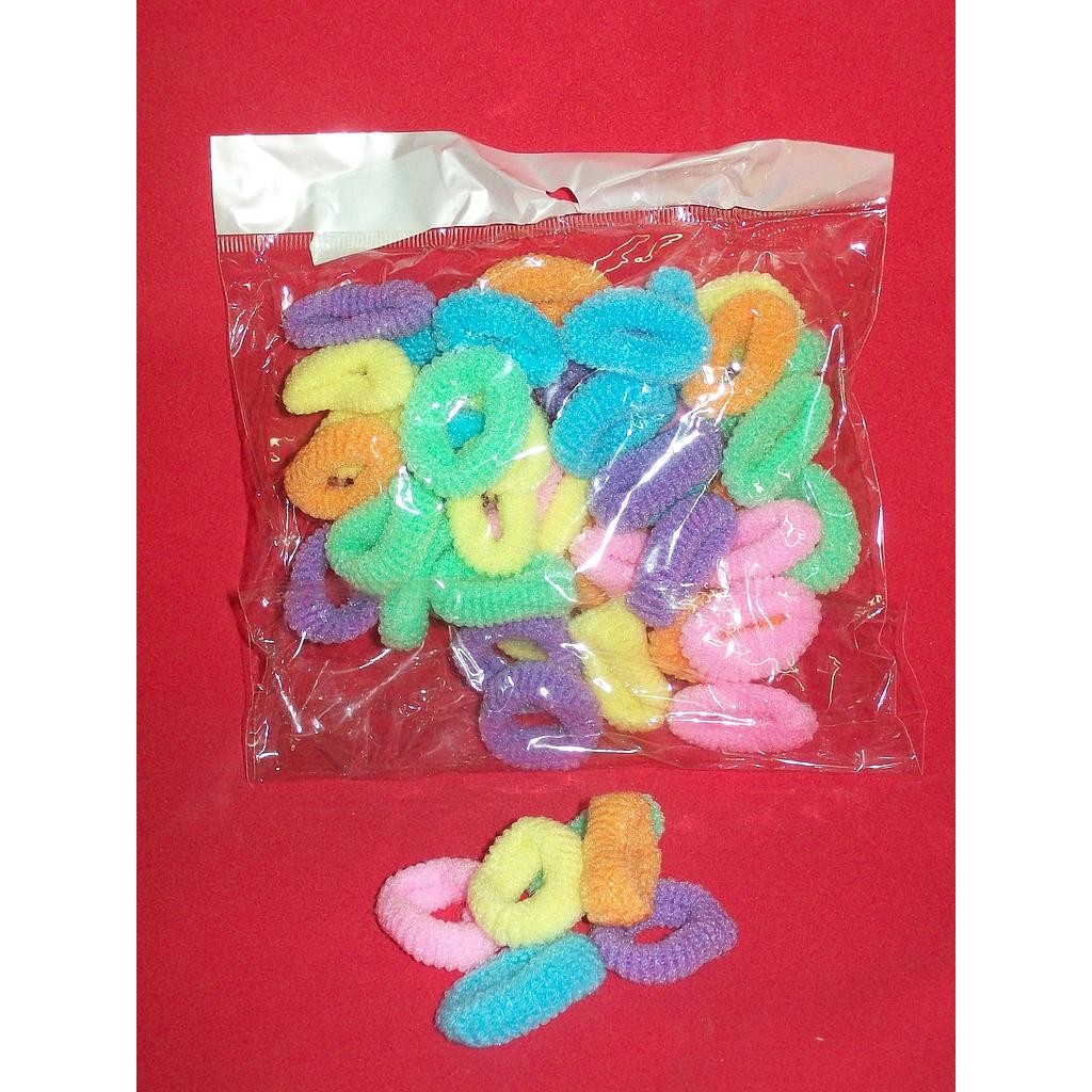 SET DE GOMITAS P/L PELO 50PCS /18 abajo